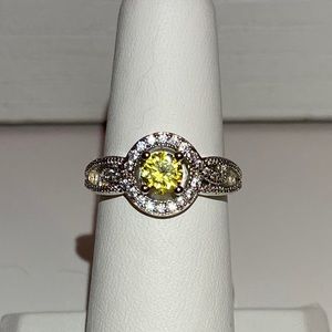 ❗️2/$15❗️Fragrant Jewels Citrine Yellow Halo